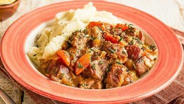 Cazuela de cerdo de cocción lenta: receta fácil y deliciosa