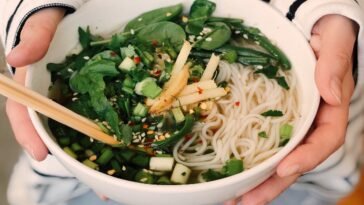 sopa de fideos