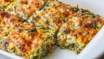 Cazuela de patatas y col rizada: sabrosa receta vegetariana