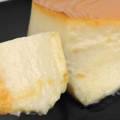 Pastel de yogur cremoso: un postre ligero y apetecible