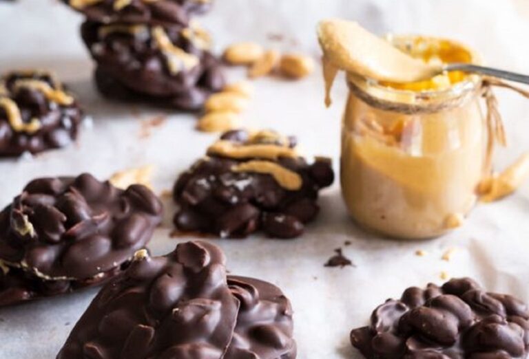 dulces de cacahuete y chocolate