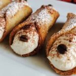 cannoli de pandoro