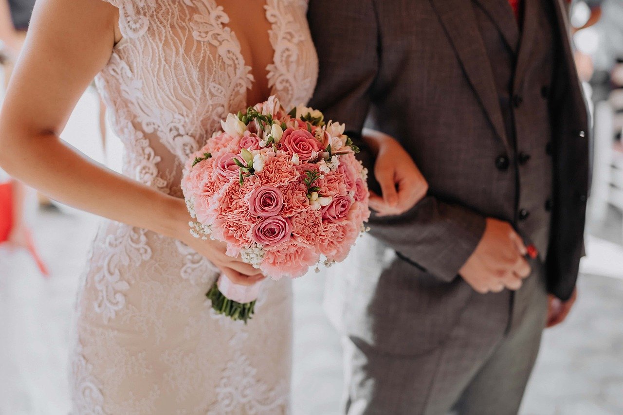 Una novia intenta contagiarse de Covid antes de su boda para no arruinarla