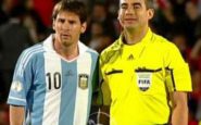 Photo arbitre avec Lionel Messi