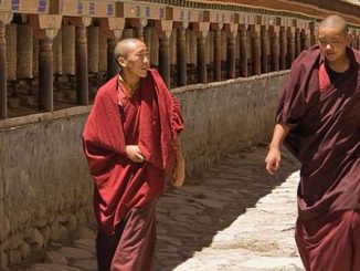 Moines tibétains