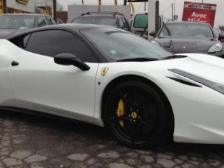 Ferrari de joueur de foot Nenê