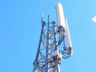 Antenne relais pour téléphone portable