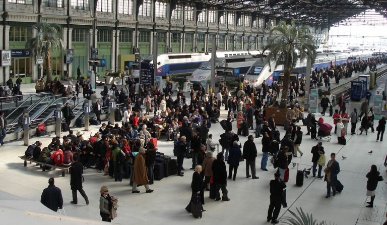 Coronavirus quittant Paris