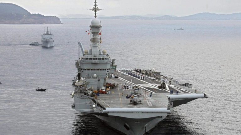 Covid-19 porte-avions Français