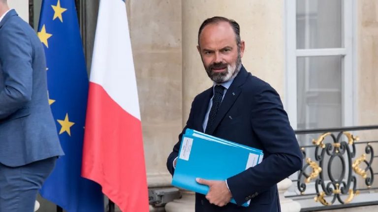 Edouard Philippe démissionné