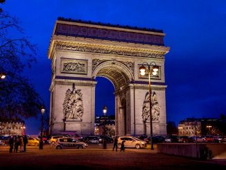 Alerte à bombe à l'Arc de Triomphe