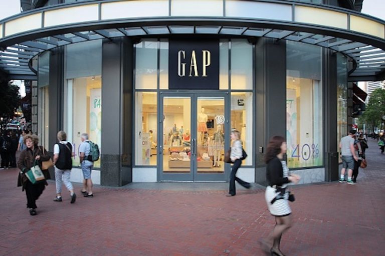 gap ferme magasins europe