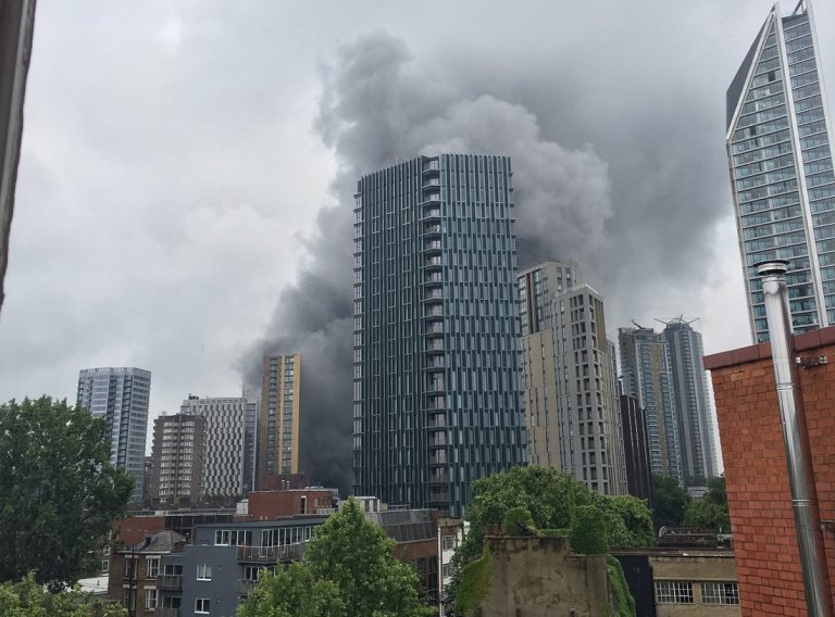 Immeuble effondré près de Miami : bilan et attente infinie des proches