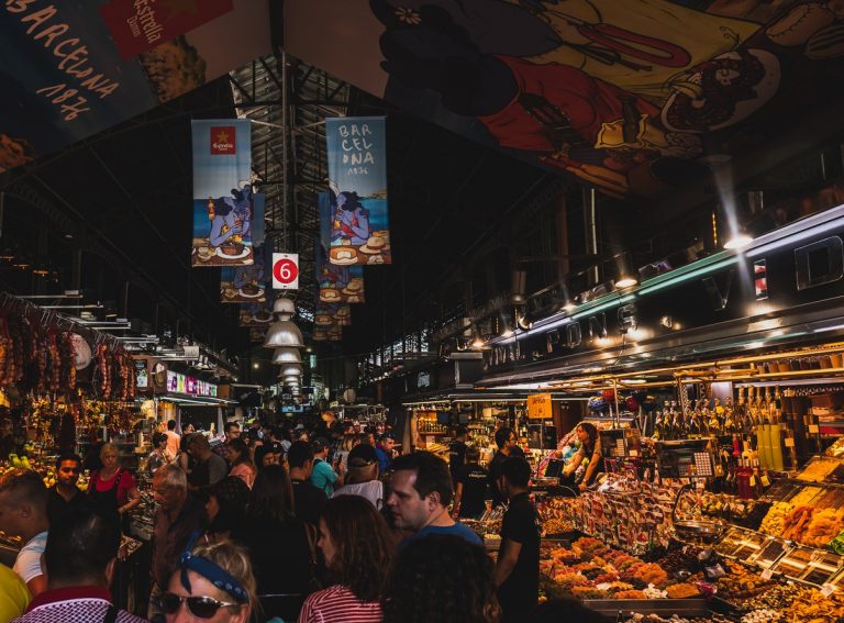 La Catalogne réimpose des restrictions sanitaires après l'augmentation des cas de Covid