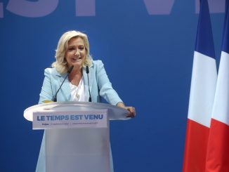 Marine Le Pen veut que le harcèlement de rue soit passible de prison