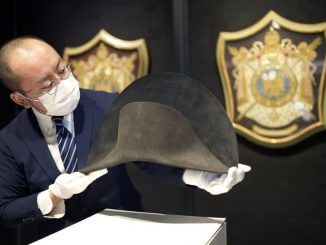 Le chapeau de Napoléon vendu aux enchères