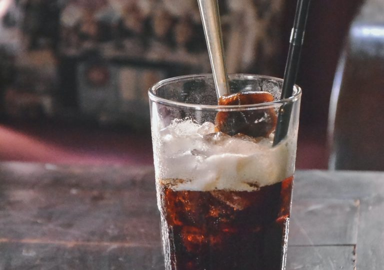 Un homme meurt après avoir bu 1,5 litre de boisson gazeuse en 10 minutes