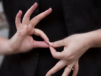 La langue des signes française ou LSF sera enseignée dans le secondaire