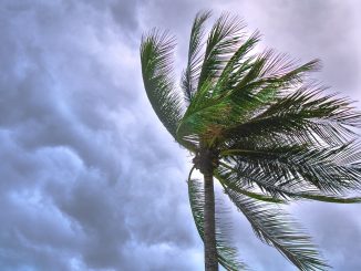 Alerte rouge levée à La Réunion après le passage du cyclone Batsirai