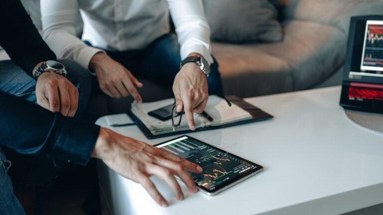 pexels alphatradezone 5833797