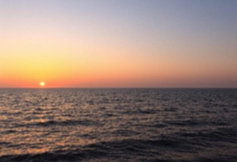 1216x832 12 22 30 26 836796428