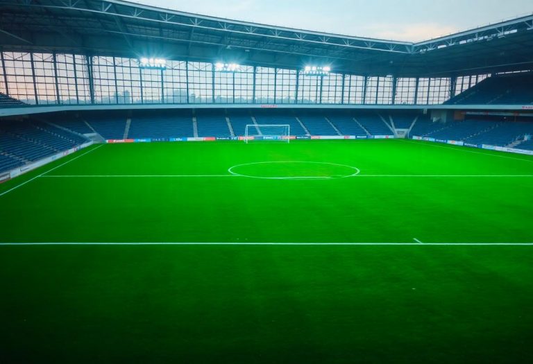 1216x832 15 17 30 27 387157166