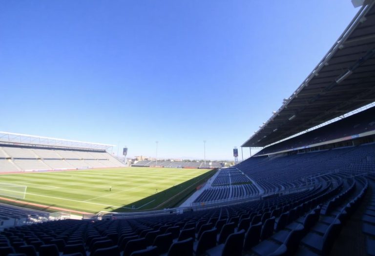 1216x832 18 18 30 32 434312474